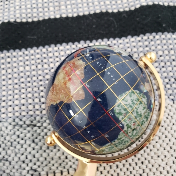 World Gemstome Globe Lapis colored - Picture 2 of 8